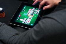 Tâm lý học poker bk8 – 3 dấu hiệu nhận biết đối thủ nói dối